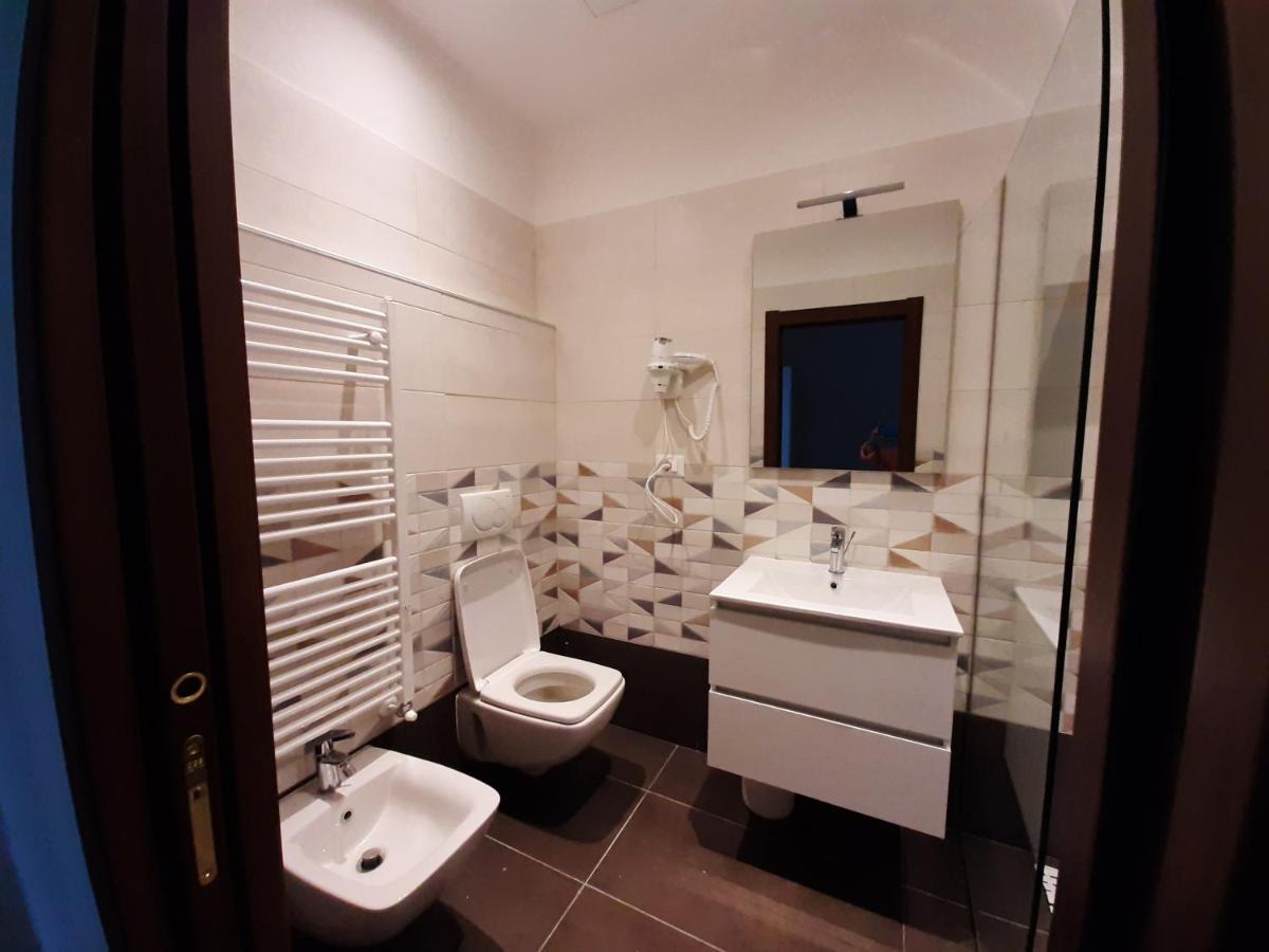 La Lanterna Di Angelo Hotel Генуа Екстериор снимка