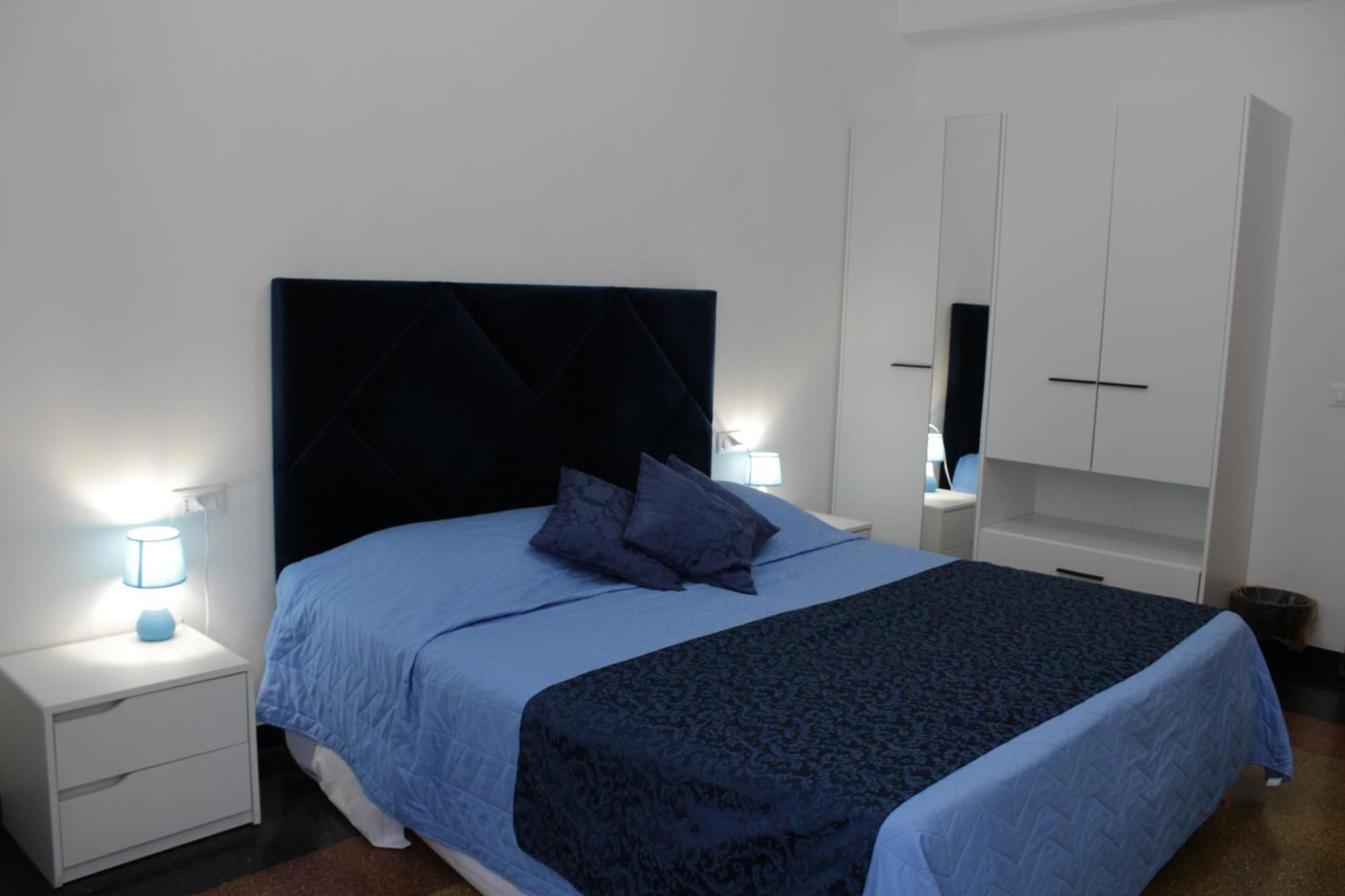 La Lanterna Di Angelo Hotel Генуа Екстериор снимка