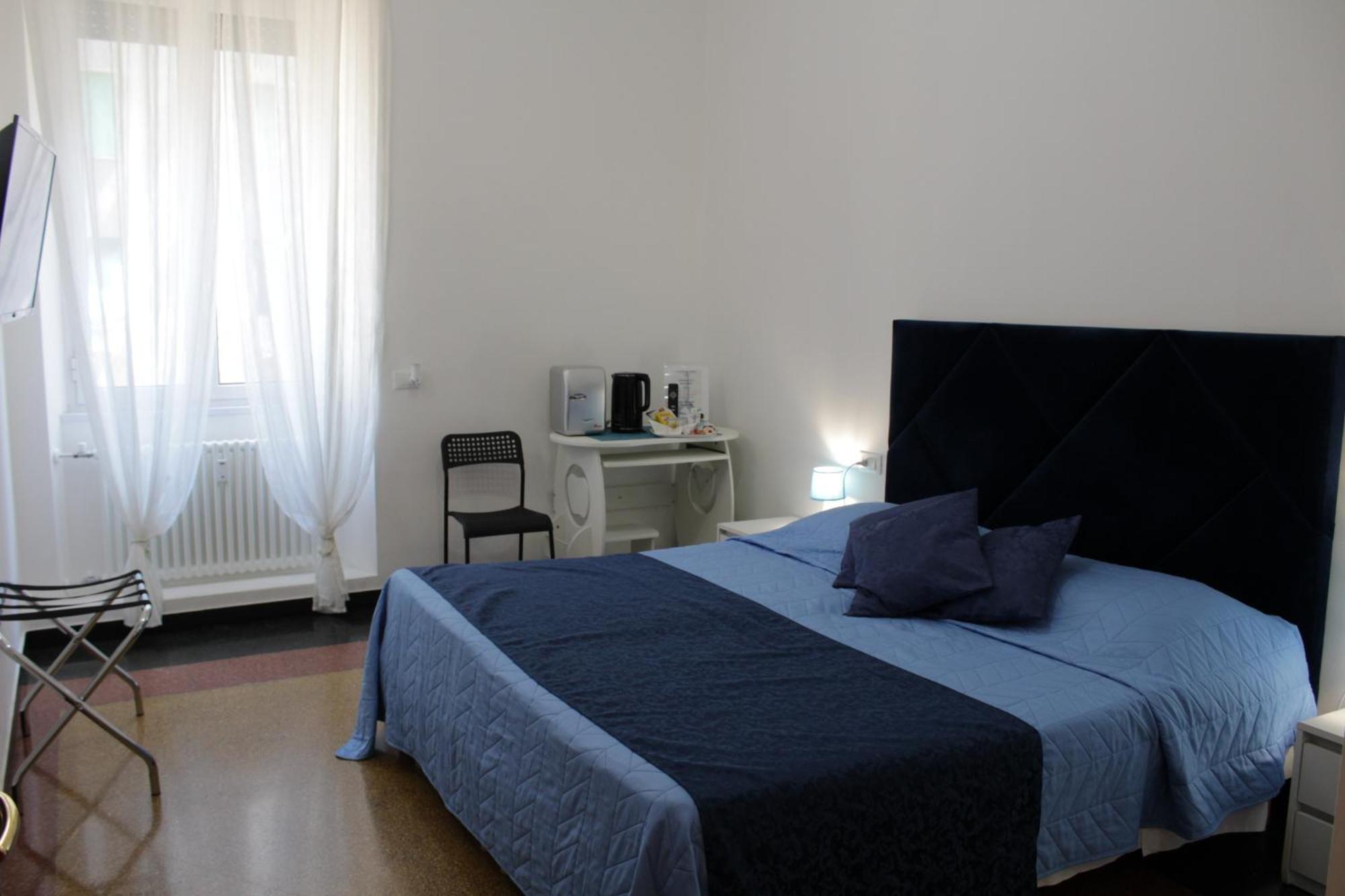 La Lanterna Di Angelo Hotel Генуа Екстериор снимка